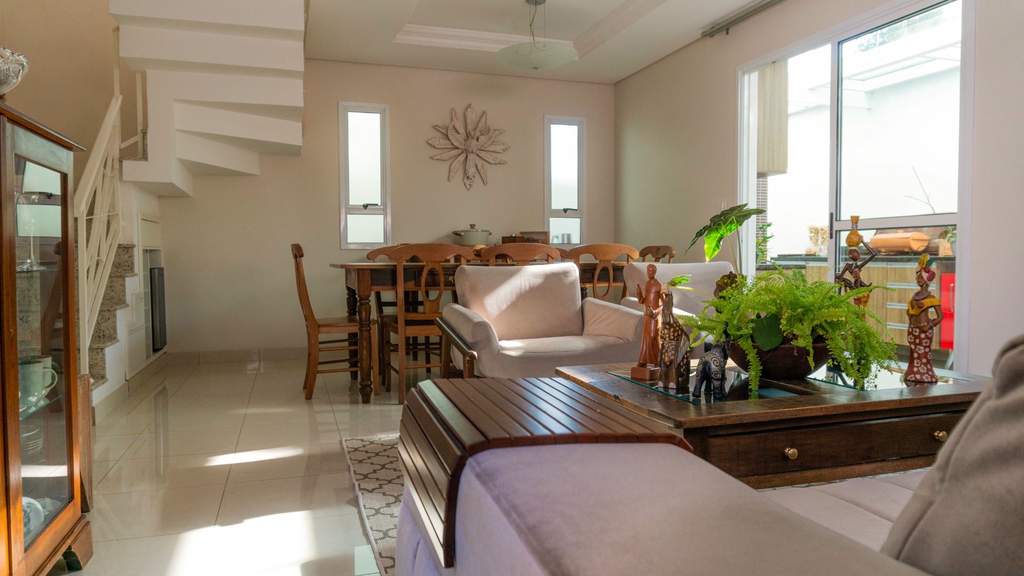 Casa para Venda, em Curitiba, bairro Jardim das Am�ricas, 4 dormit�rios, 5 banheiros, 1 su�te, 3 vagas